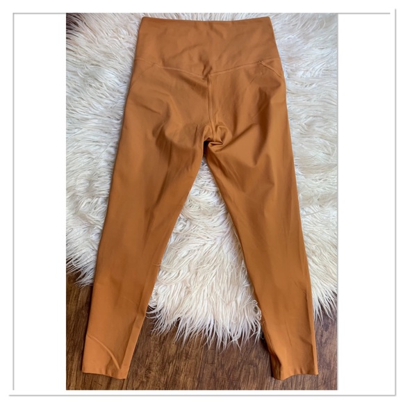Girlfriend Collective High Waisted Leggings Tan Brown Color Size Small - Picture 3 of 7